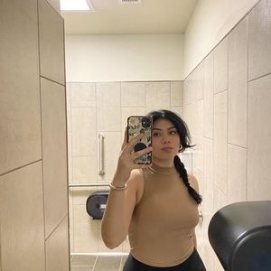 Meet your Posher, Luisa